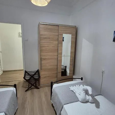 Apostolidis Lejlighed