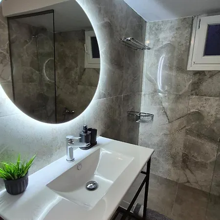 Apostolidis Lejlighed Neos Marmaras