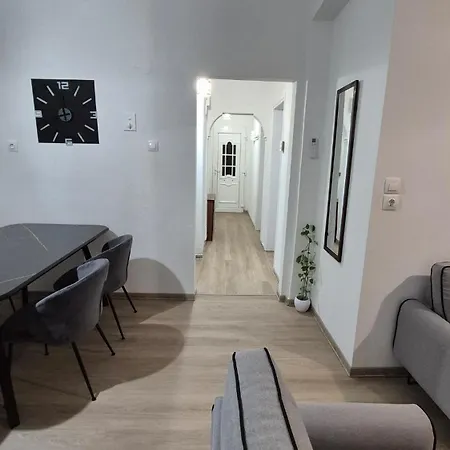 Apostolidis Lejlighed *